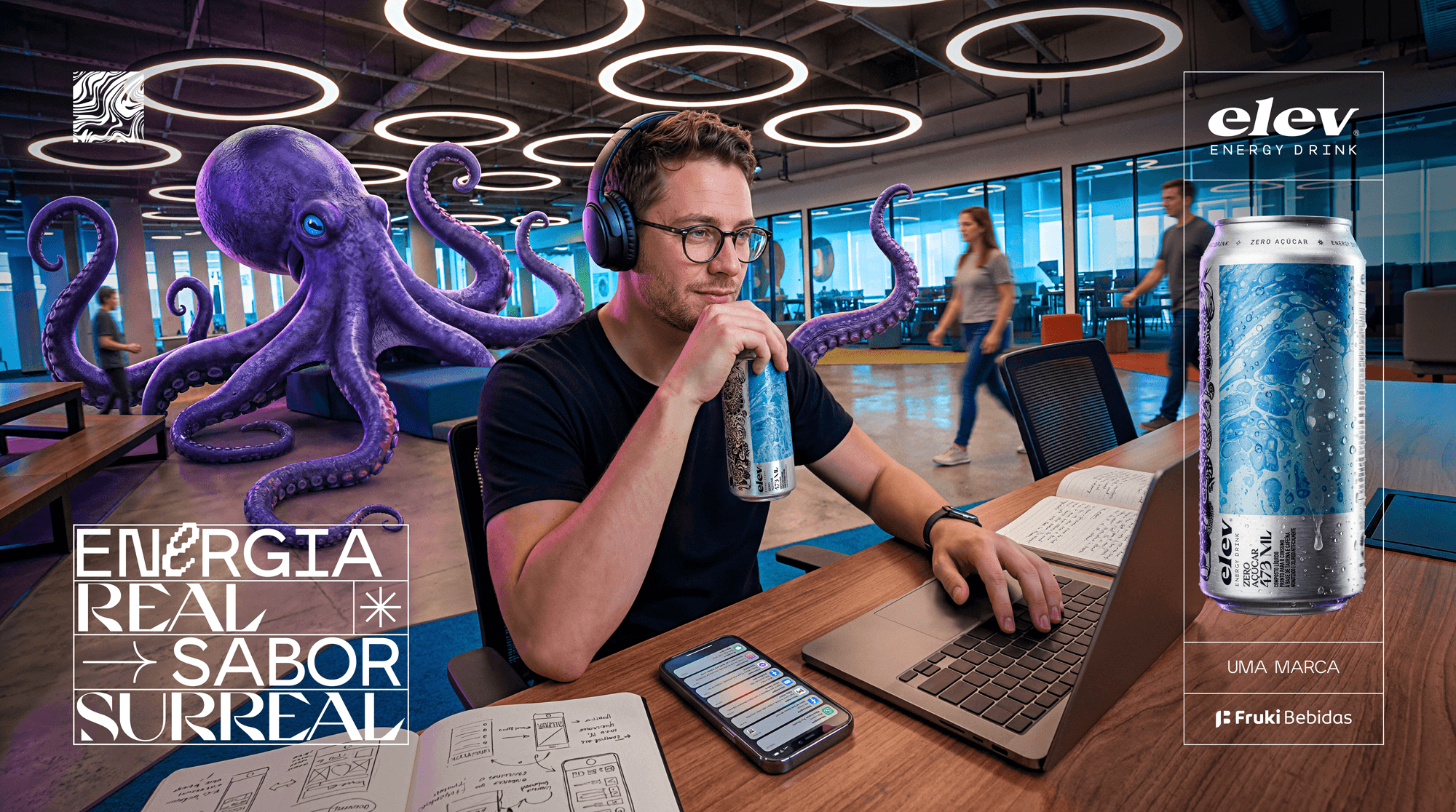 Anúncio Elev Energy Drink: homem em escritório open space com fones de ouvido, trabalhando no notebook e segurando lata Elev Zero, ao lado de um polvo gigante roxo com tentáculos estendidos pelo ambiente
